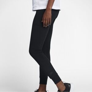 Nike Black High Rise 7/8 Pocket Leggings